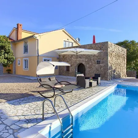 Villa Vrh فيلة