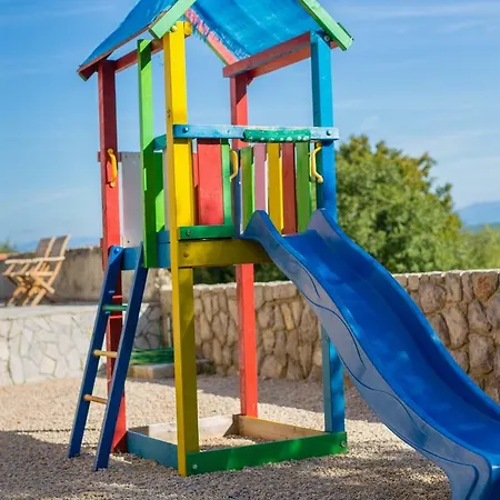Villa Vrh فيلة Vrh (Krk)