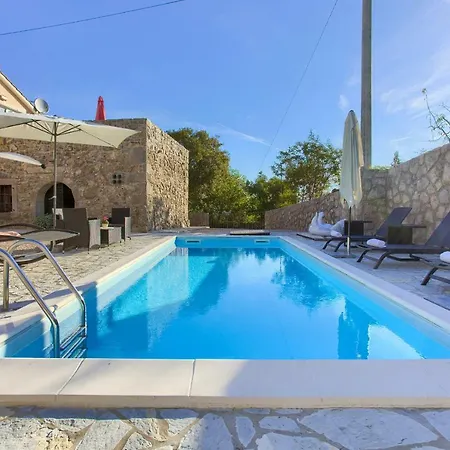 Villa Vrh *